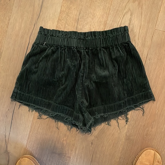 Urban outfitters, corduroy shorts, green, size large - Picture 3 of 3